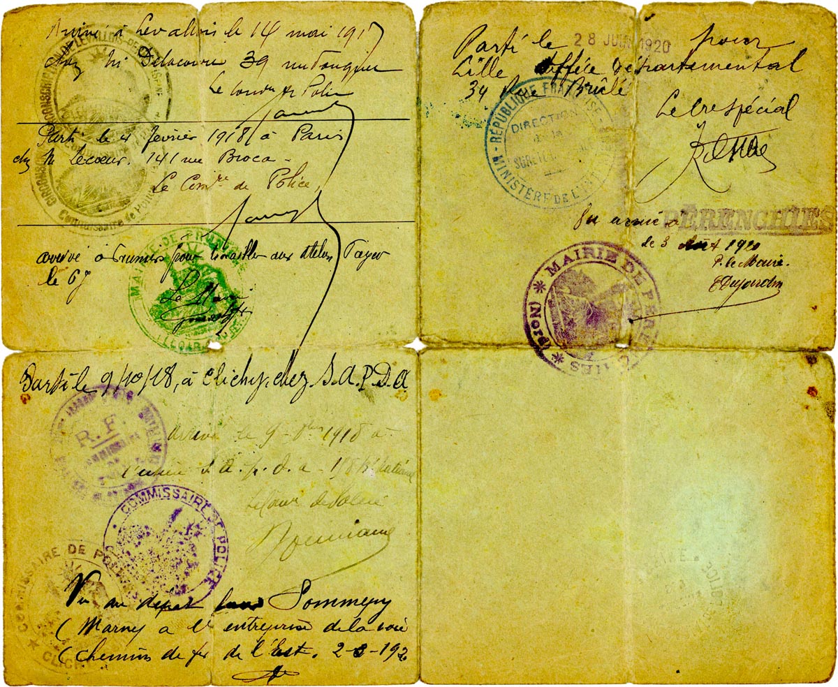 Récépissés de cartes d'identité et de circulation pour les travailleurs de l'industrie et du commerce, étrangers et coloniaux, 1916-1920. Archives municipales de Pérenchies - 2PER_I14
