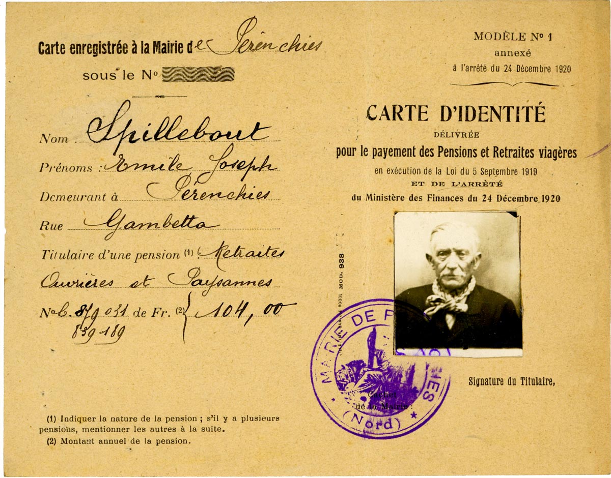 Carte d’identité délivrée pour le payement des pensions et retraites viagères. Archives municipales de Pérenchies - 5PER_Q9
